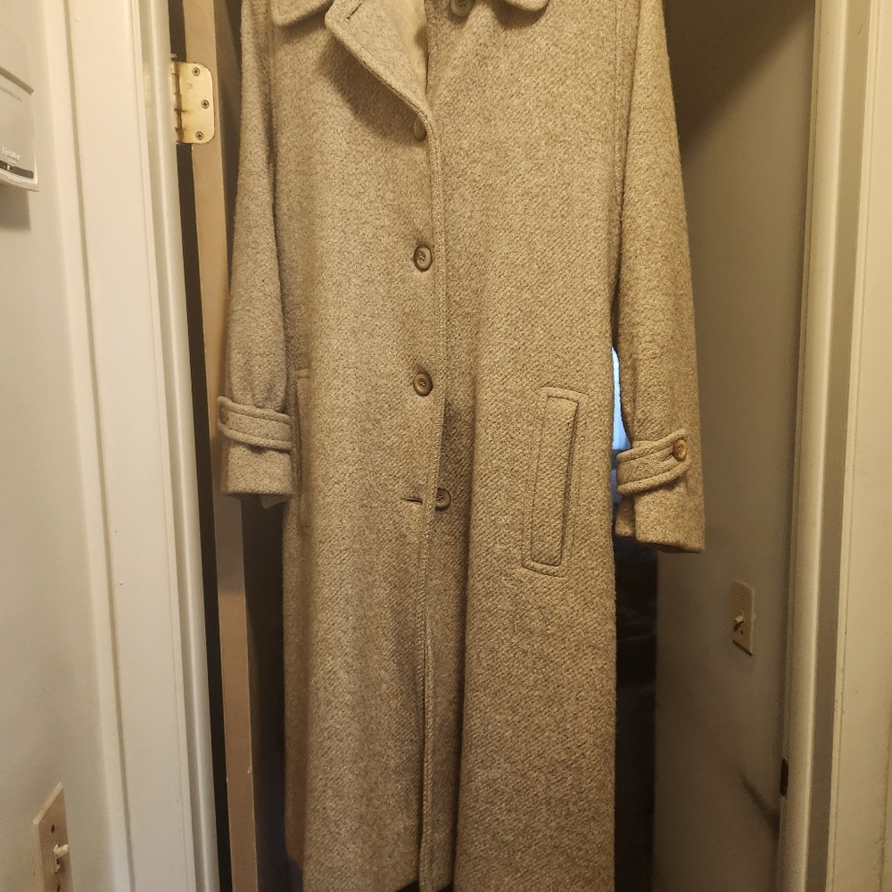 Elegant Tan Wool Coat